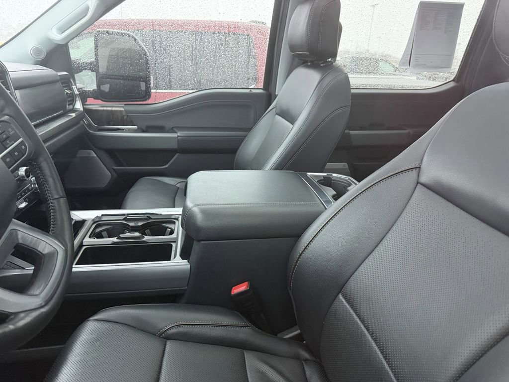 Certified 2024 Ford F250 Lariat w/ Lariat Ultimate Package image 3
