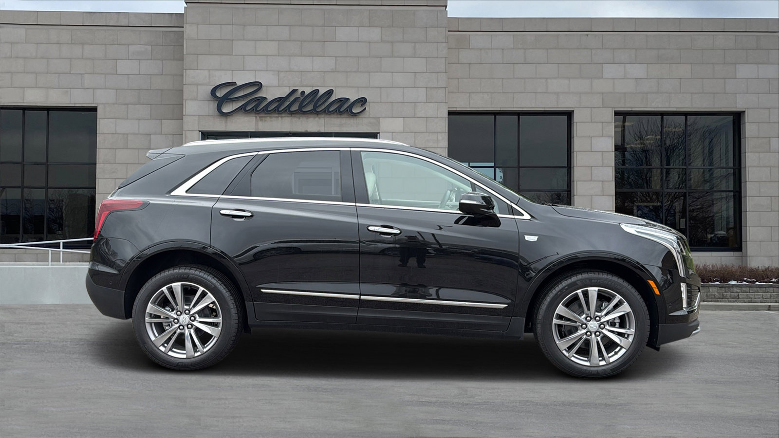 New 2026 Cadillac XT5 Premium Luxury w/ Driver Assist Package image 2