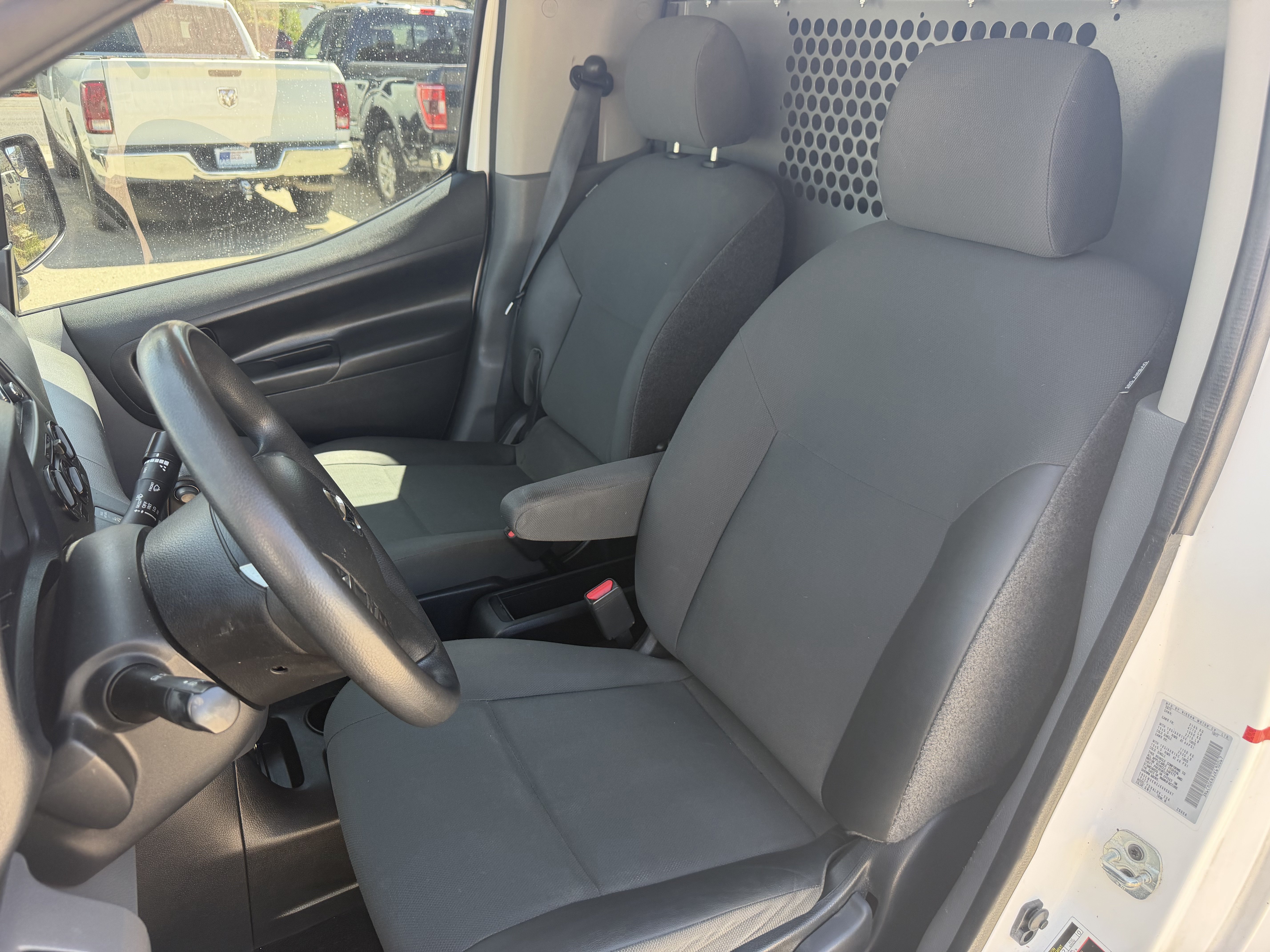 Used 2018 Nissan NV200 S FWD image 15