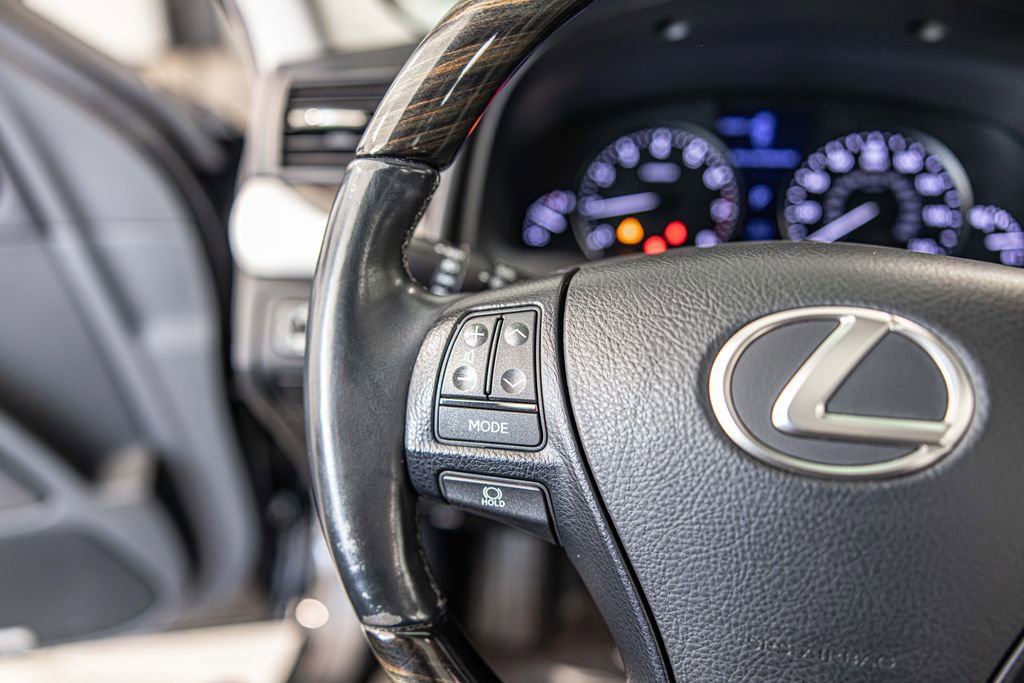 Used 2017 Lexus LS 460 w/ Comfort Package image 25