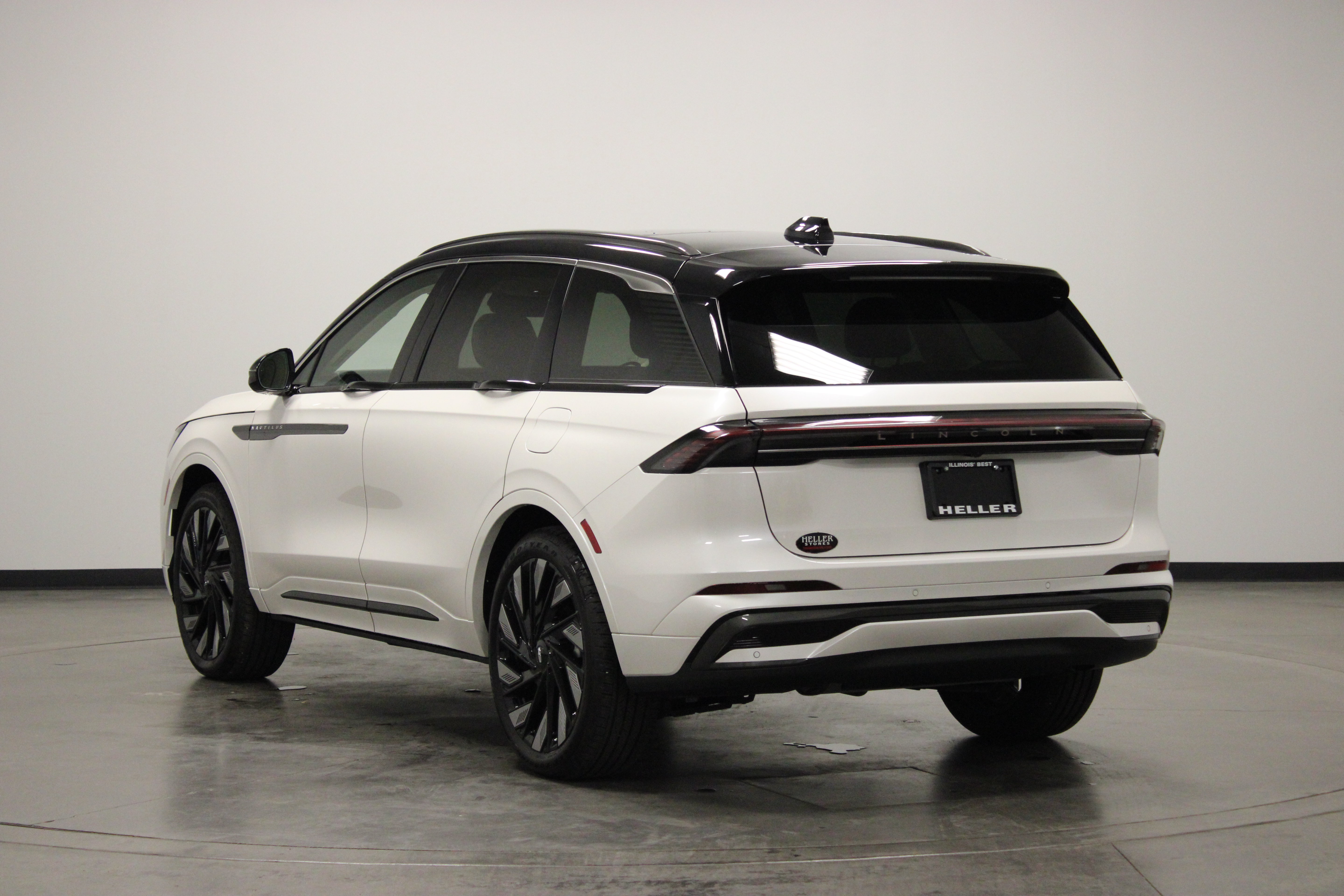 Used 2026 Lincoln Nautilus Black Label AWD/4WD image 6