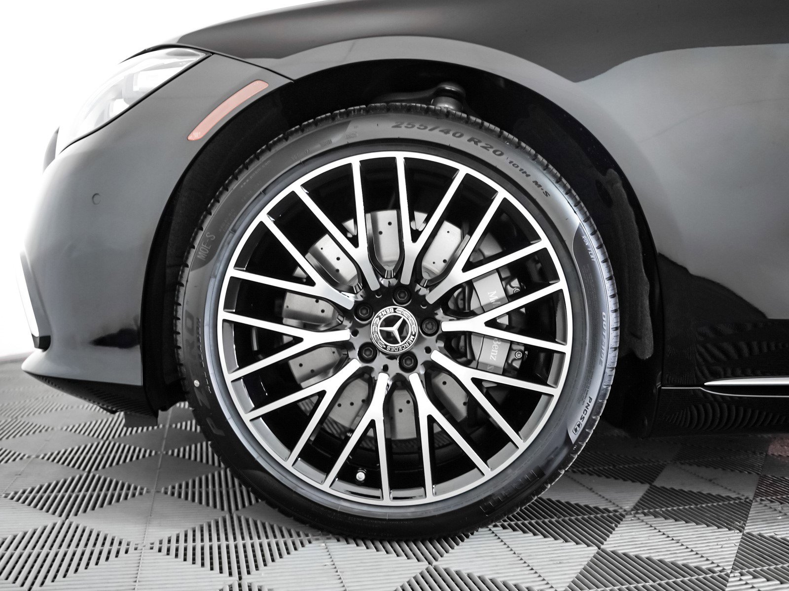 New 2025 Mercedes-Benz S 580 4MATIC Sedan image 6