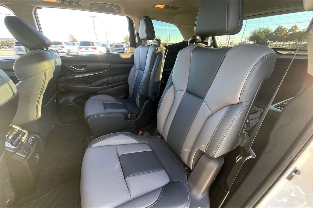 Used 2022 Subaru Ascent Onyx Edition image 32
