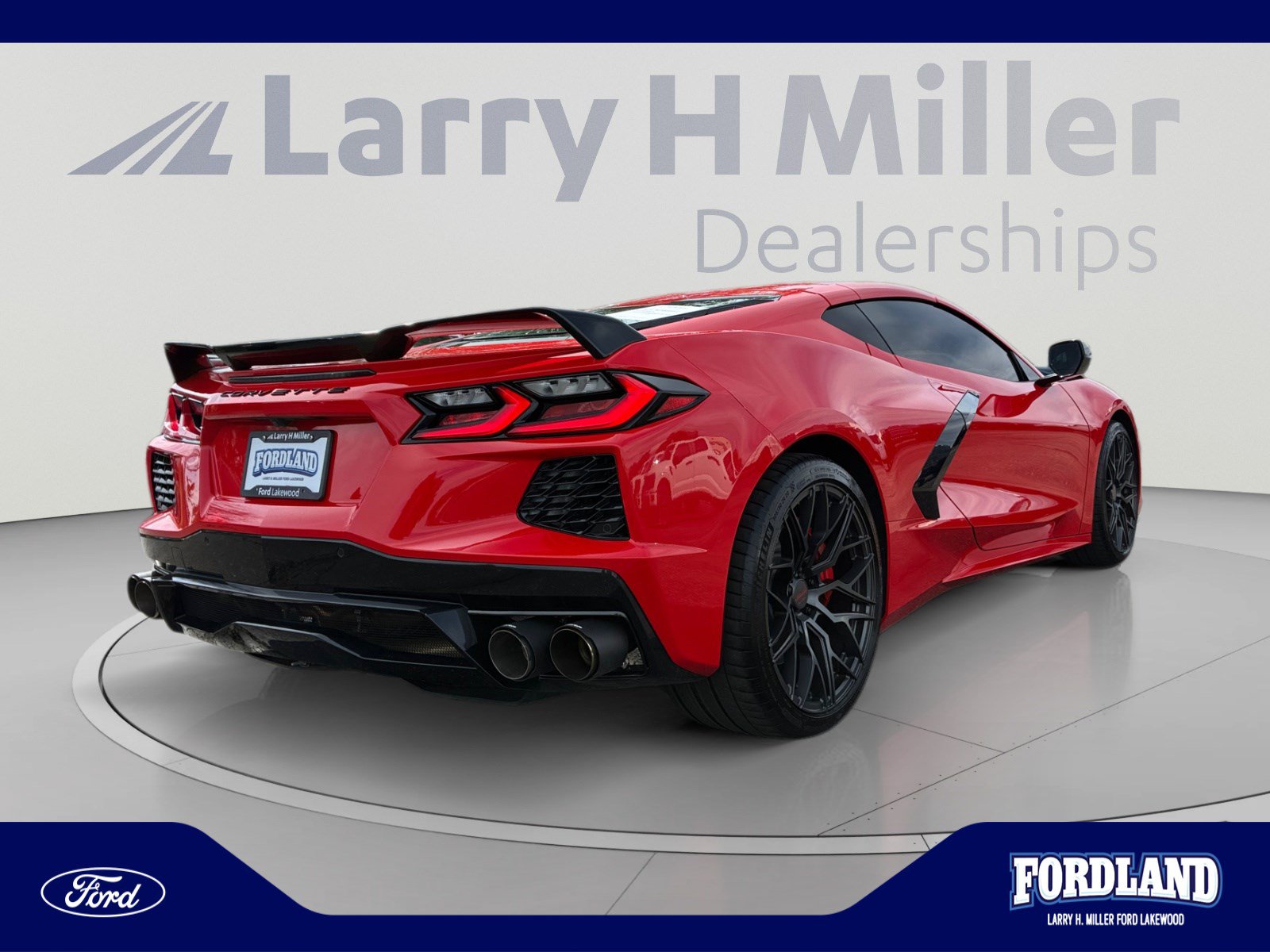 Used 2022 Chevrolet Corvette Stingray Coupe w/ Z51 Performance Package RWD image 5