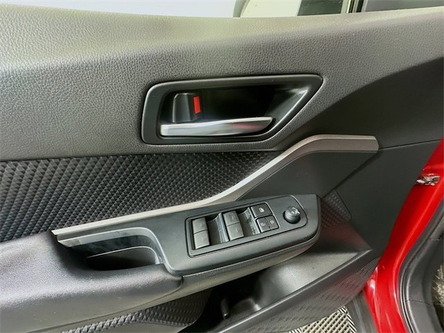 Used 2020 Toyota C-HR LE image 29