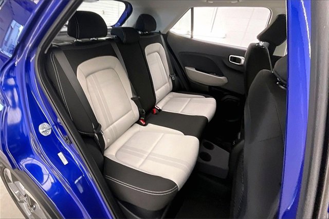 Used 2024 Hyundai Venue SEL image 19
