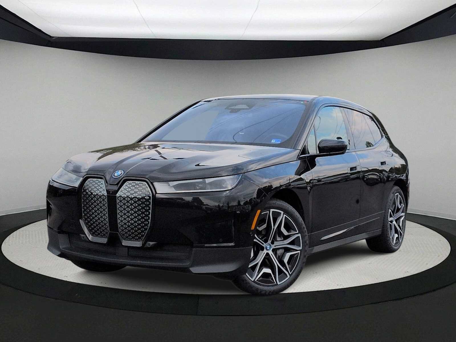 Used 2024 BMW iX xDrive50 w/ Premium Package AWD/4WD image 1
