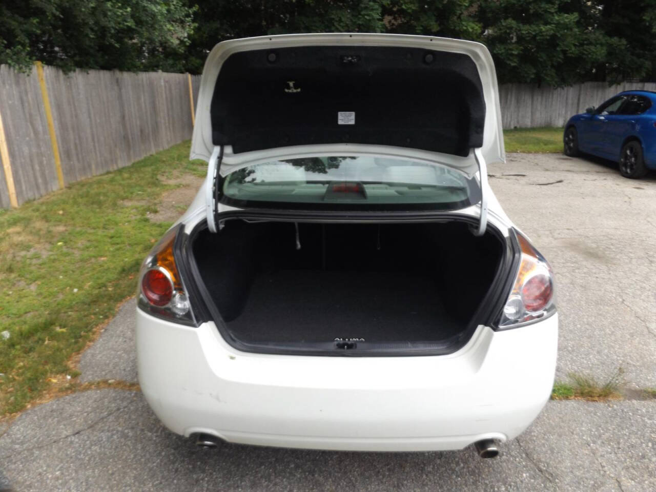 Used 2008 Nissan Altima 2.5 S w/ Emergency Aid Pkg FWD image 5