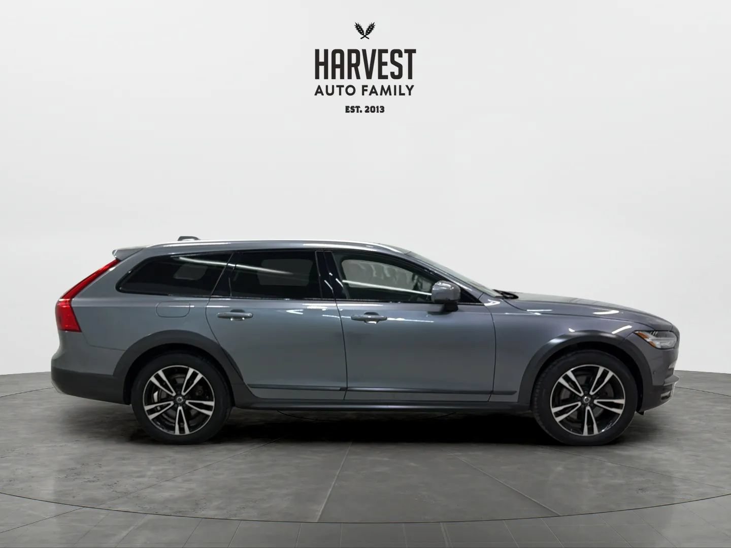 Used 2018 Volvo V90 T5 Cross Country w/ Convenience Package AWD/4WD image 8