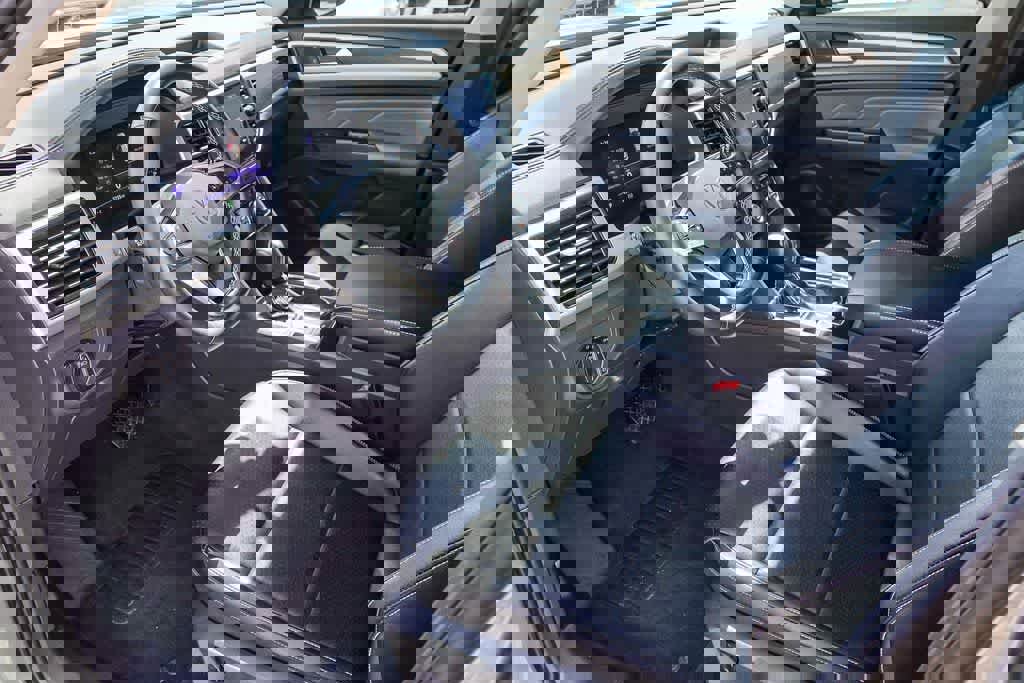 Used 2022 Volkswagen Atlas SE w/ Panoramic Sunroof Package image 16