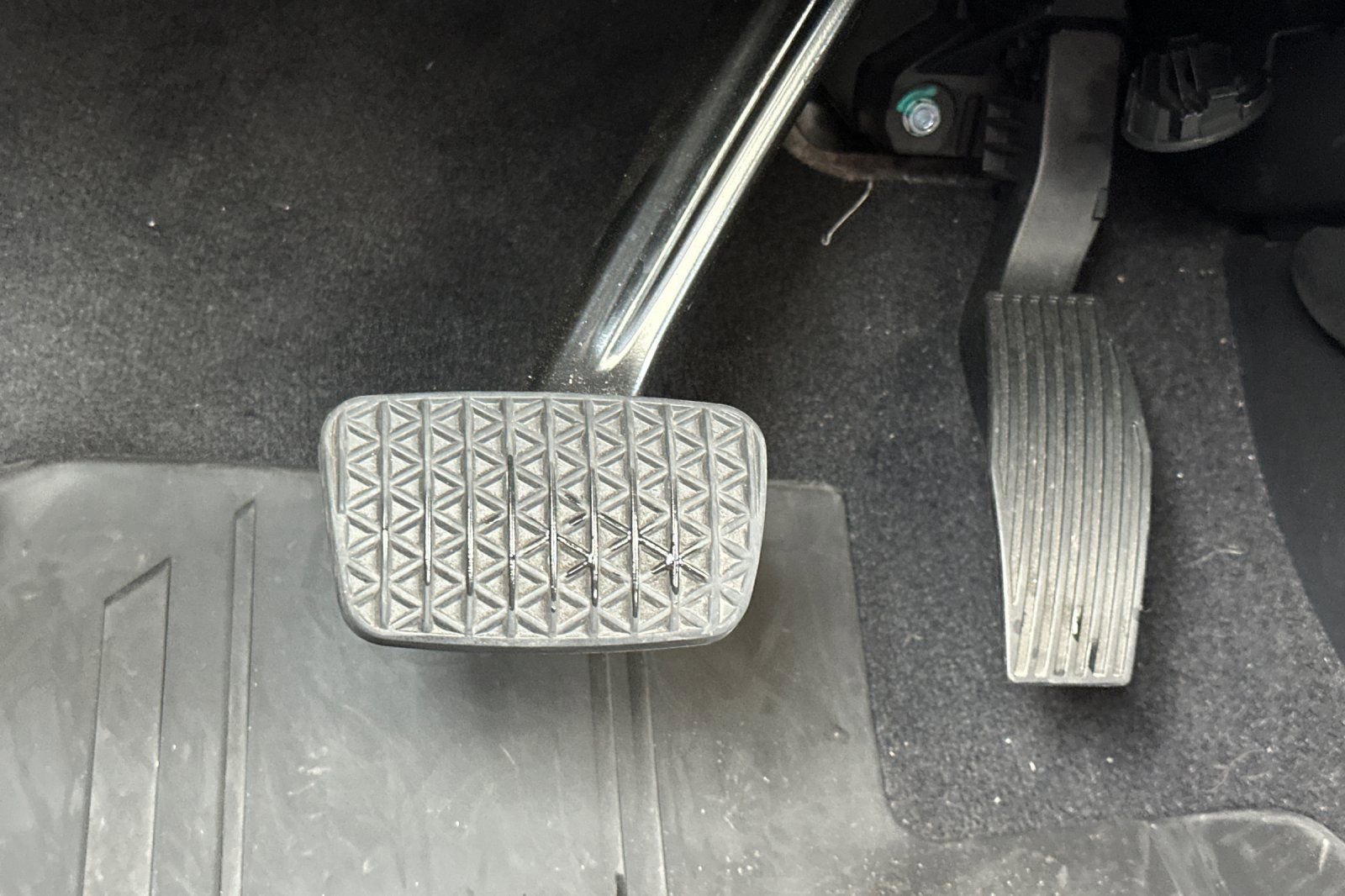 Certified 2024 Cadillac Lyriq Tech w/ Driver Assist Package image 44