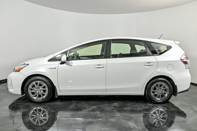 Used 2017 Toyota Prius V Four FWD image 6