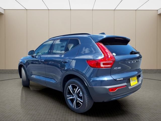 New 2026 Volvo XC40 B5 Core AWD/4WD image 5