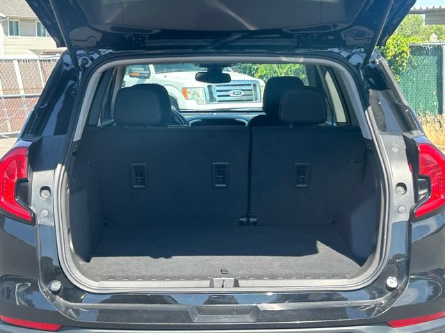 Used 2024 GMC Terrain SLE AWD/4WD image 32