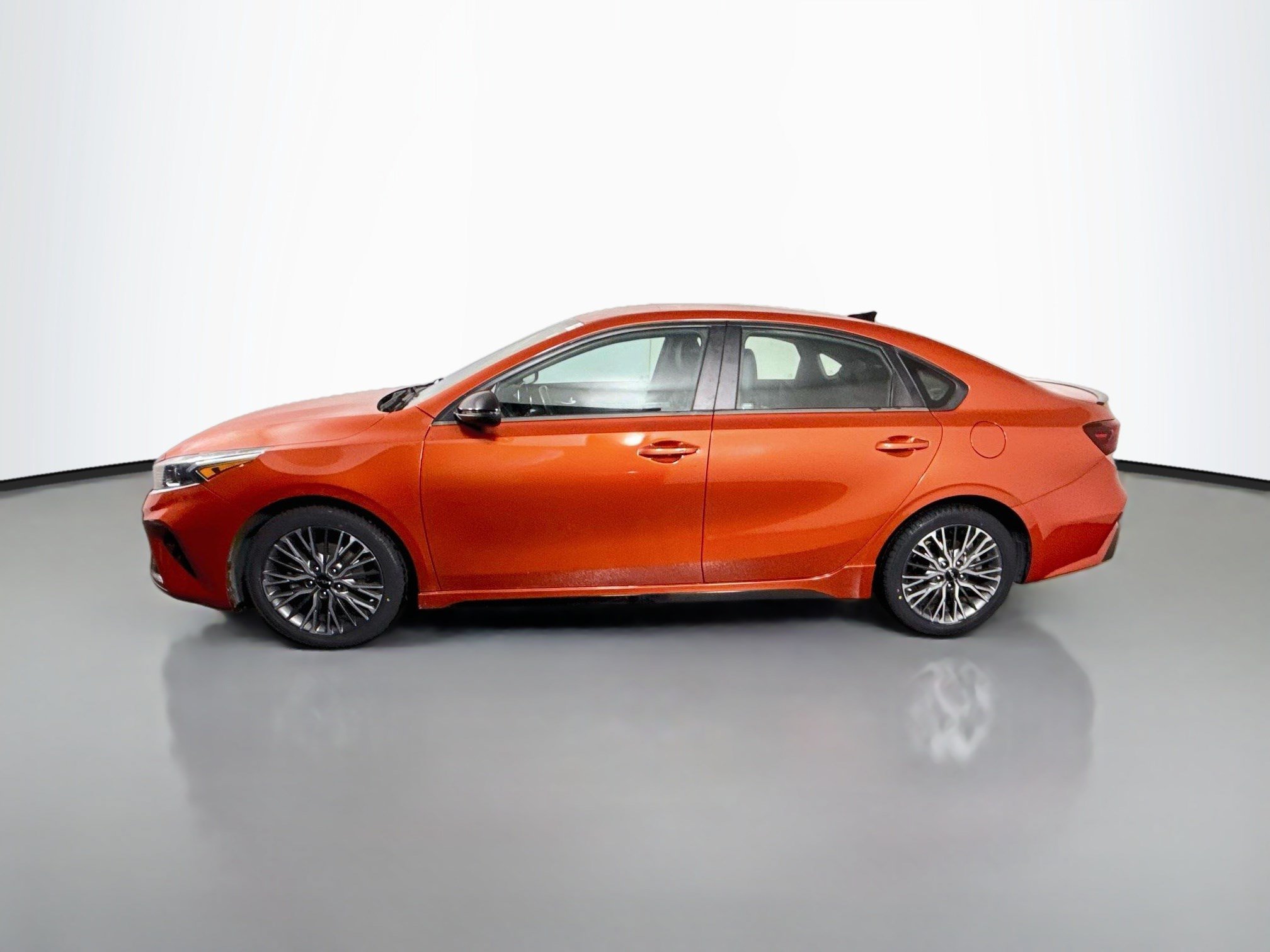 Used 2022 Kia Forte GT-Line w/ GT-Line Technology Package FWD image 6