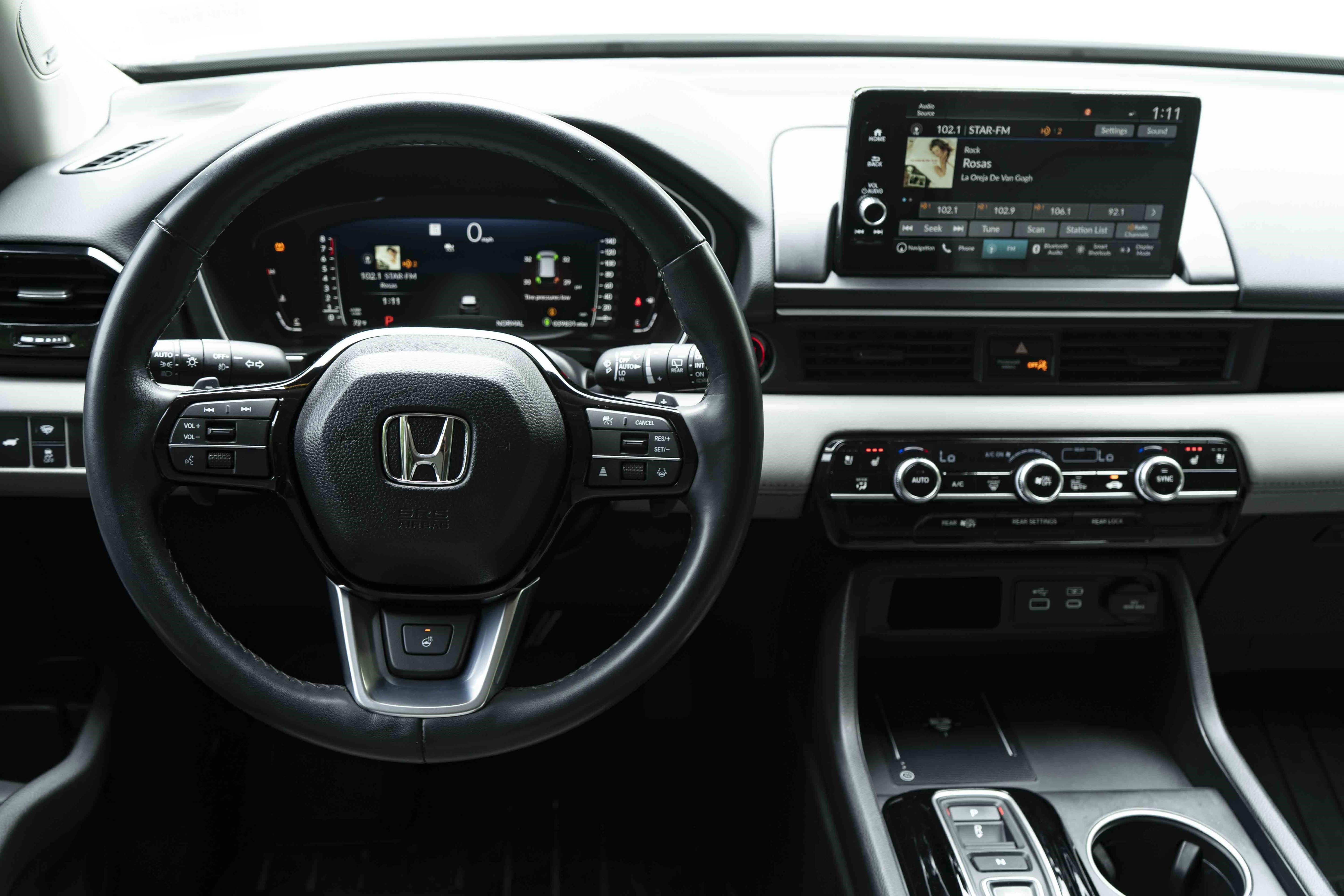 Used 2025 Honda Pilot Elite image 20