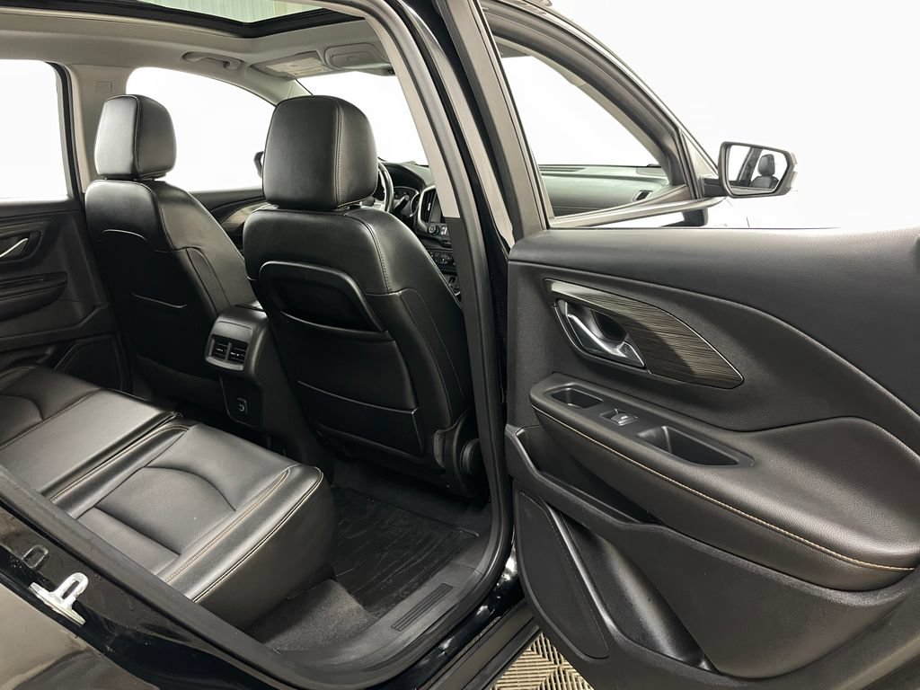 Certified 2020 GMC Terrain SLT w/ Preferred Package AWD/4WD image 44