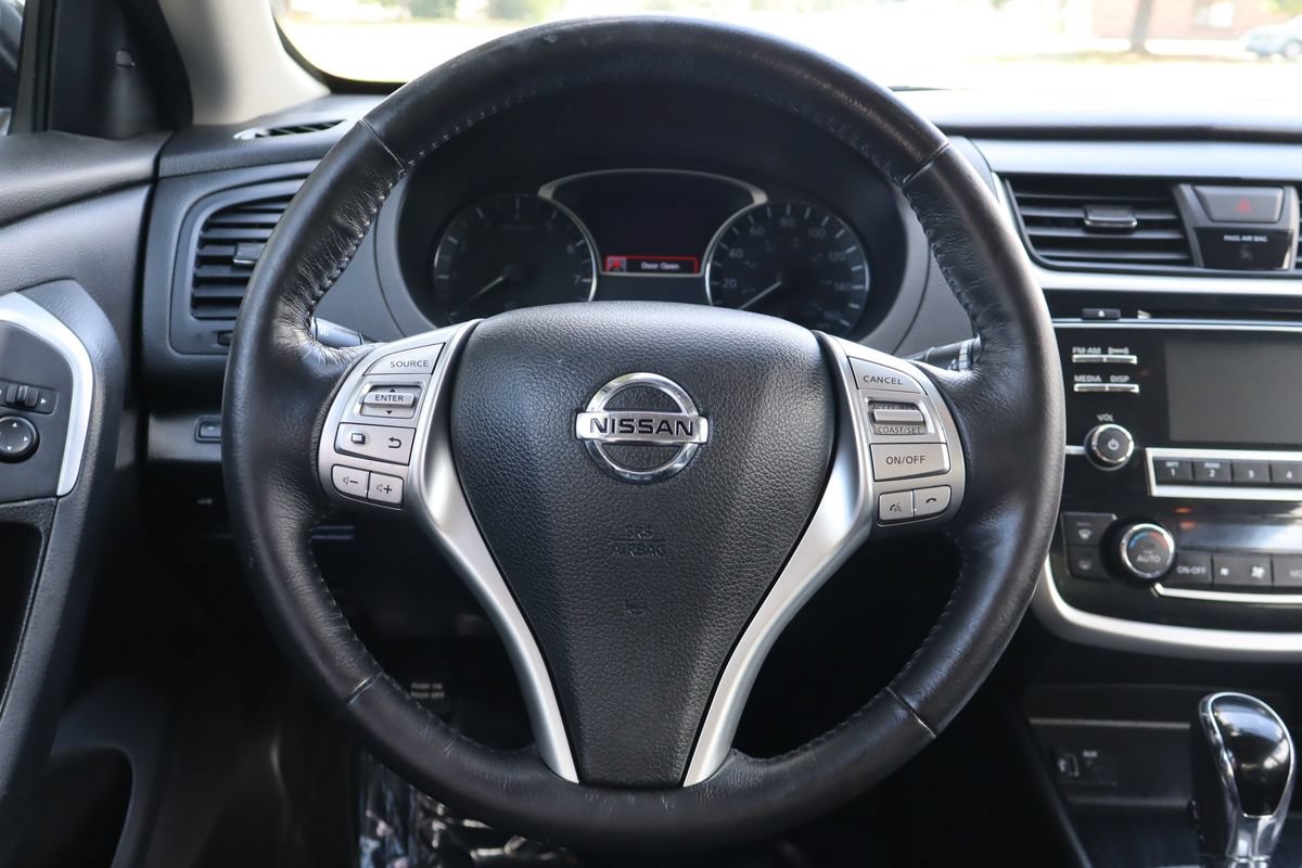 Used 2018 Nissan Altima 2.5 SL FWD image 18