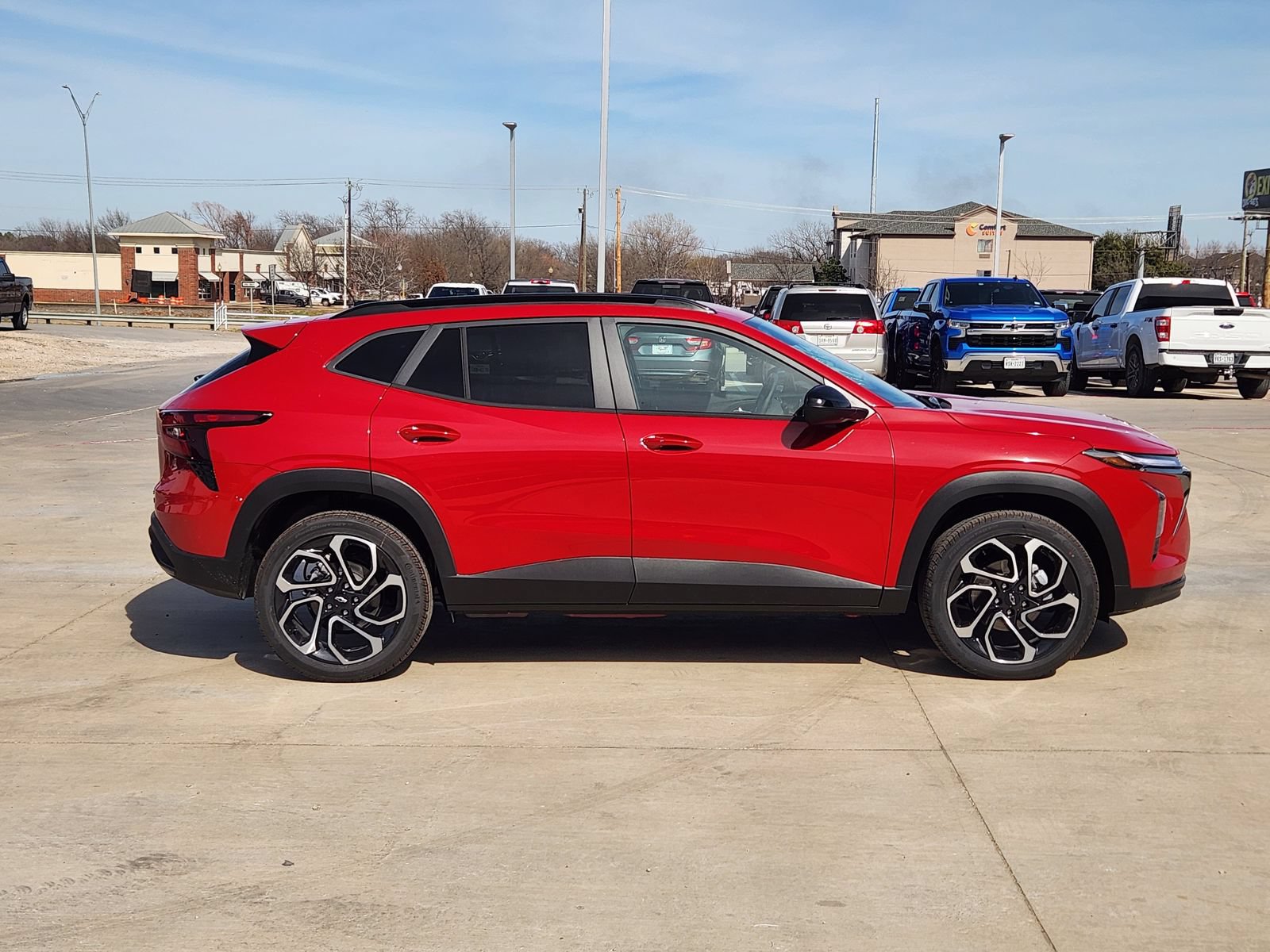 New 2026 Chevrolet Trax RS w/ Sunroof Package FWD image 7
