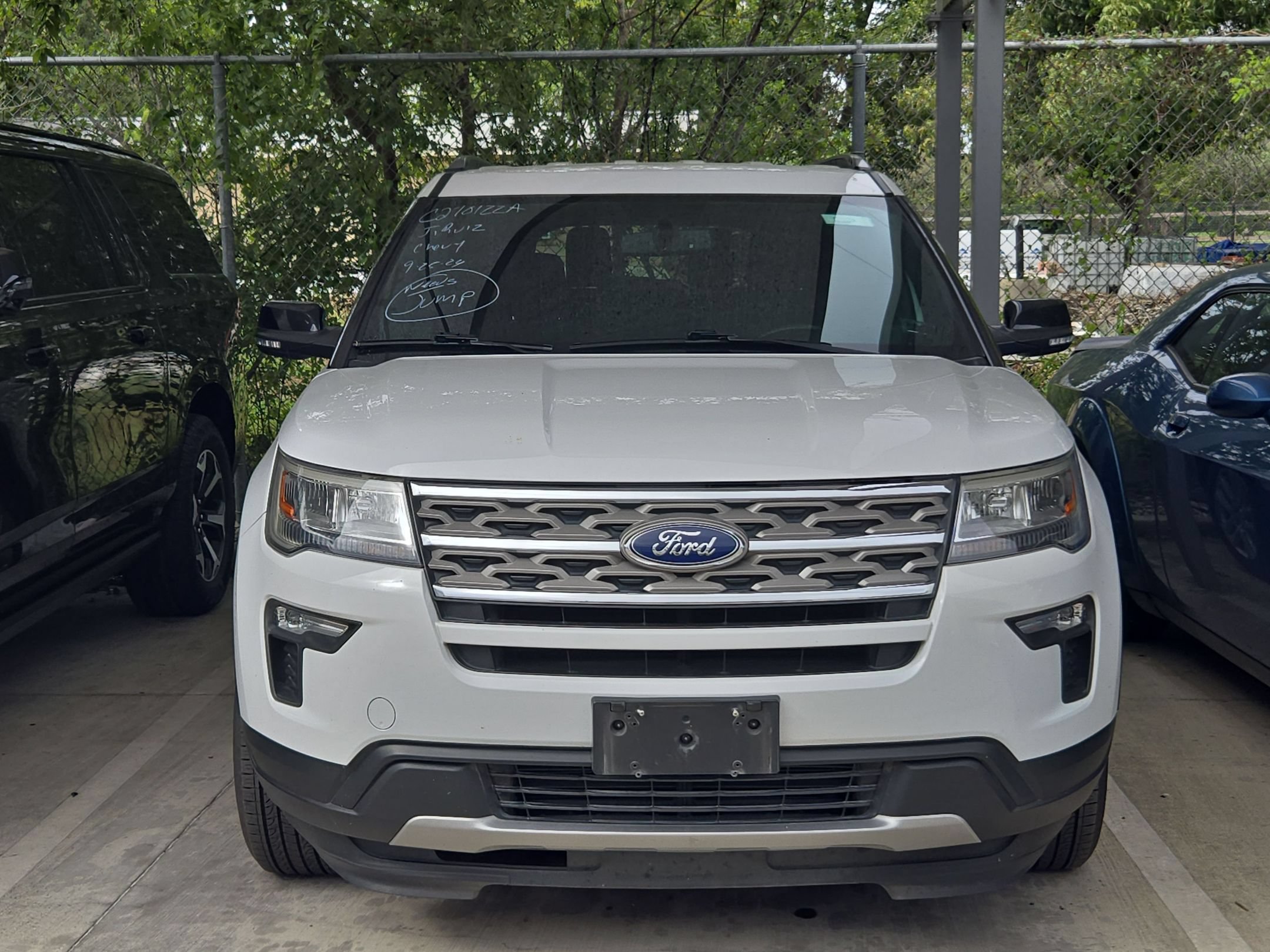Used 2018 Ford Explorer XLT w/ Equipment Group 201A AWD/4WD image 2