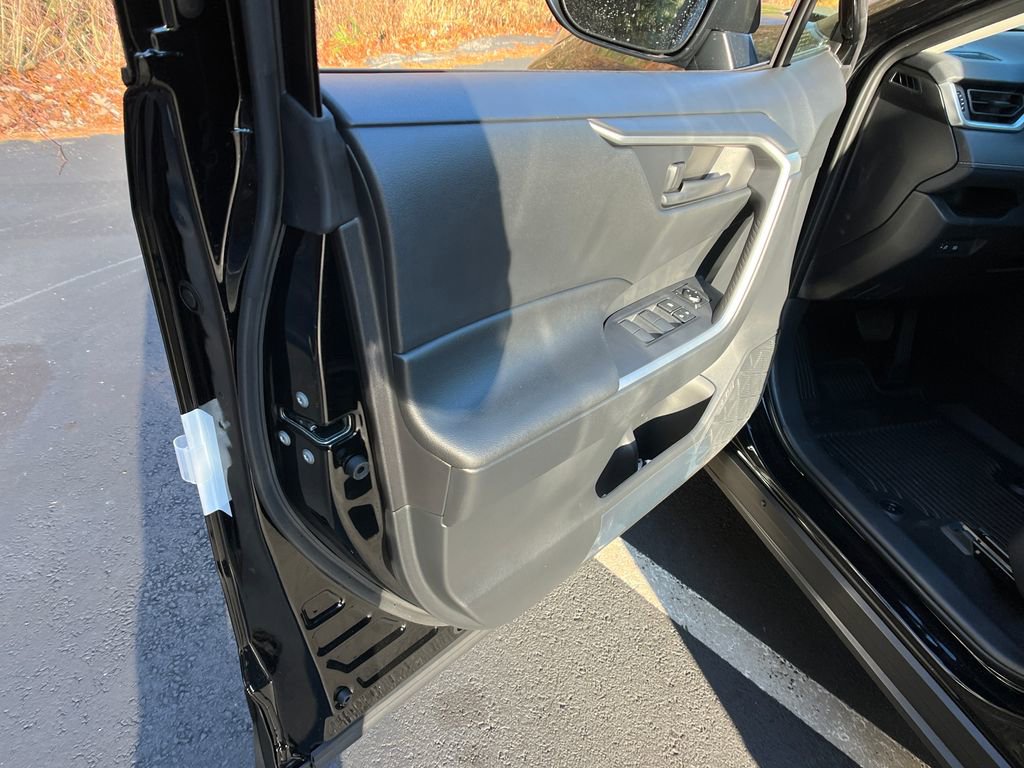 New 2025 Toyota RAV4 LE image 11