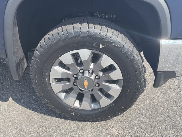 Used 2022 Chevrolet Silverado 2500 LT w/ Convenience Package AWD/4WD image 11