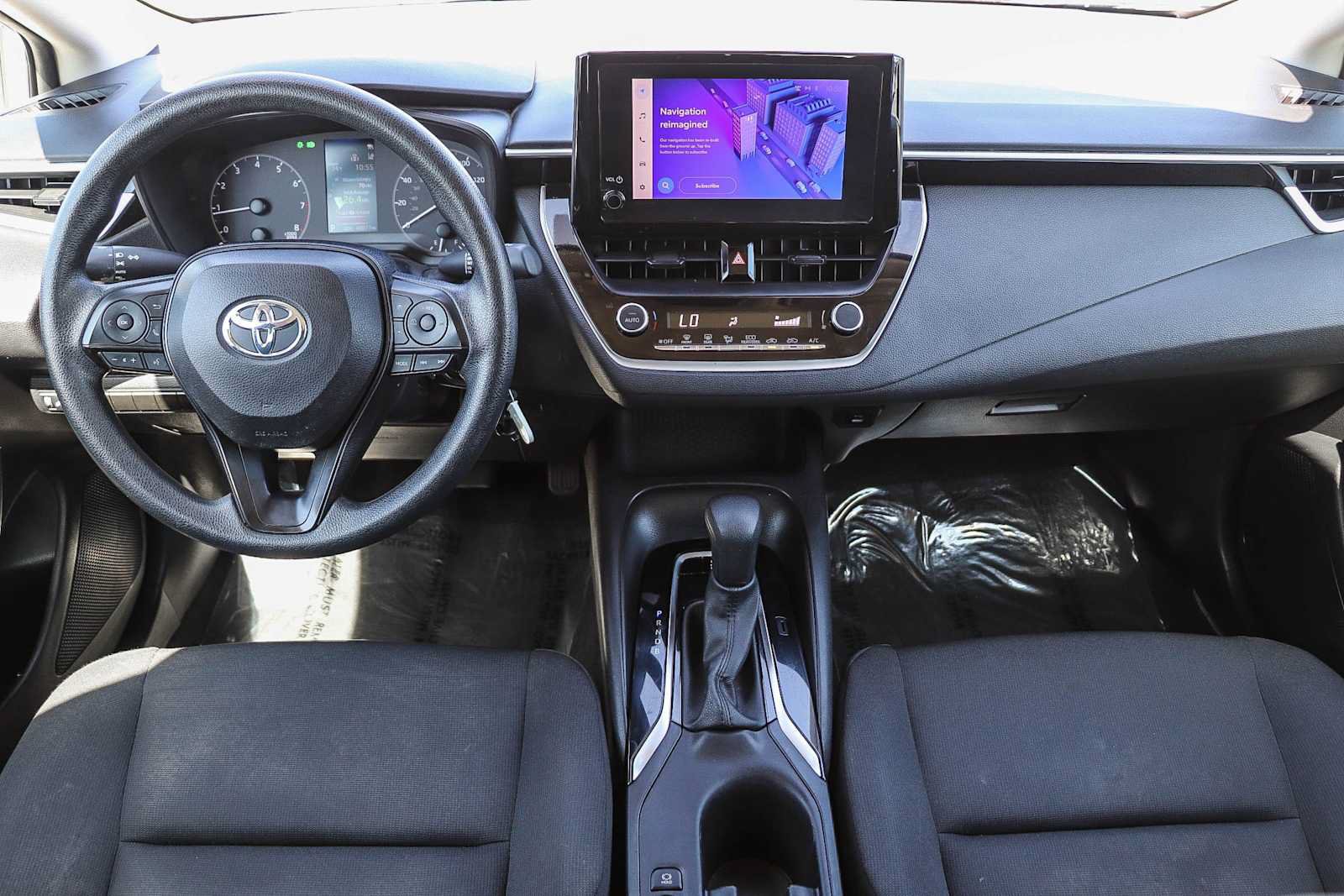 Used 2024 Toyota Corolla LE FWD image 13