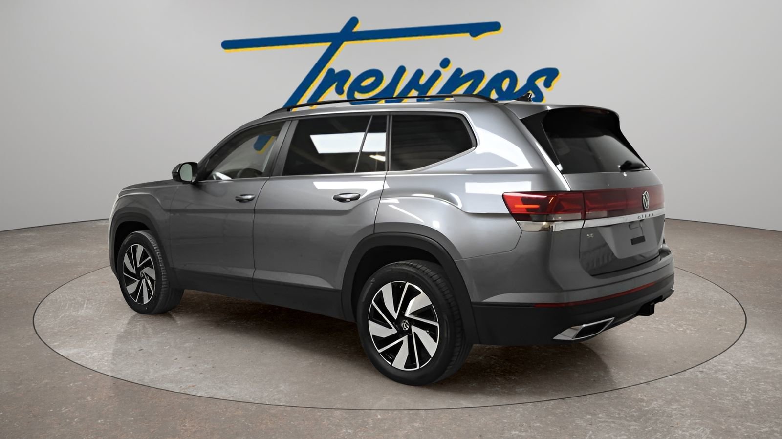 Used 2025 Volkswagen Atlas SE image 9
