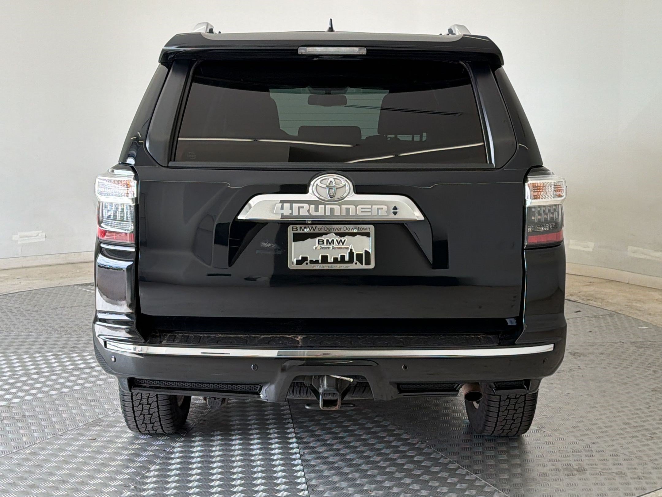 Used 2018 Toyota 4Runner Limited AWD/4WD image 10