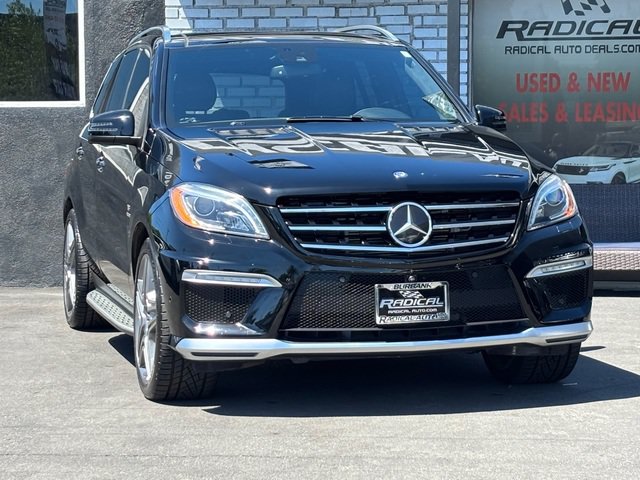 Used 2015 Mercedes-Benz ML 63 AMG 4MATIC w/ AMG Performance Package image 3