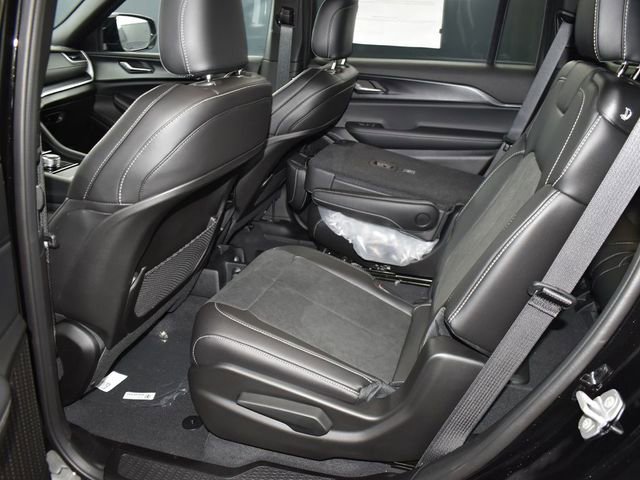 New 2025 Jeep Grand Cherokee L Altitude image 29