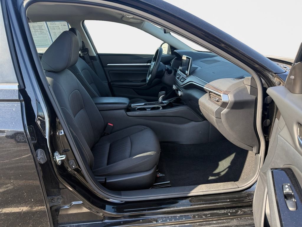 Used 2023 Nissan Altima 2.5 SV image 18