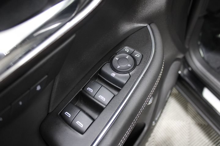 Used 2023 Buick Envision Avenir AWD/4WD image 19
