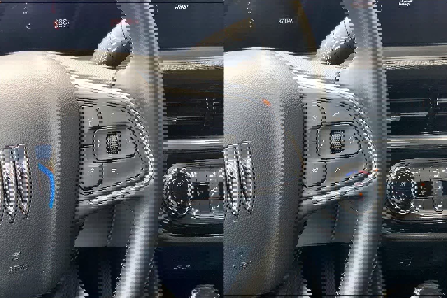 Used 2024 Buick Envista Sport Touring w/ Convenience I Package image 25