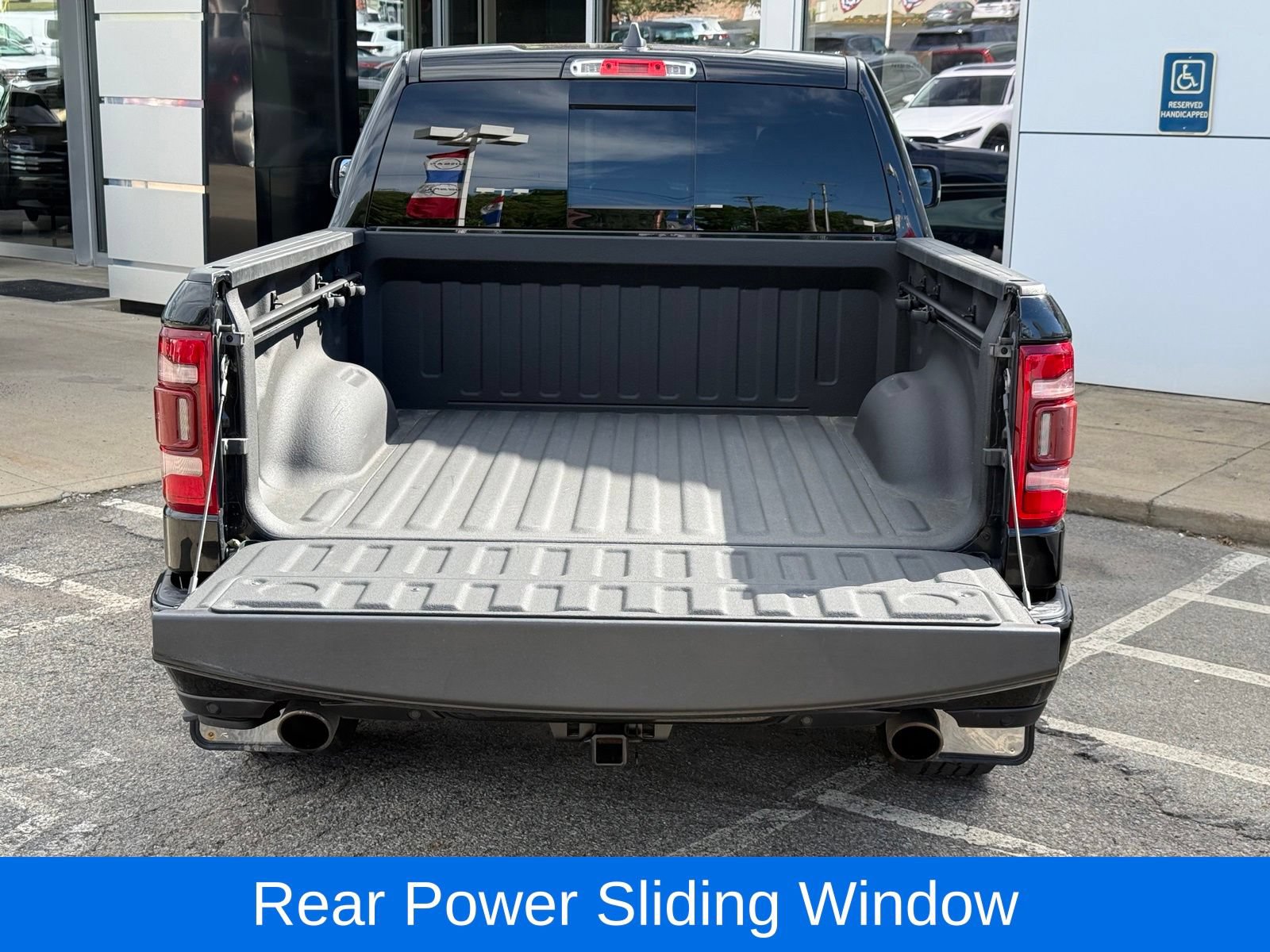 Used 2022 RAM 1500 Big Horn AWD/4WD image 43