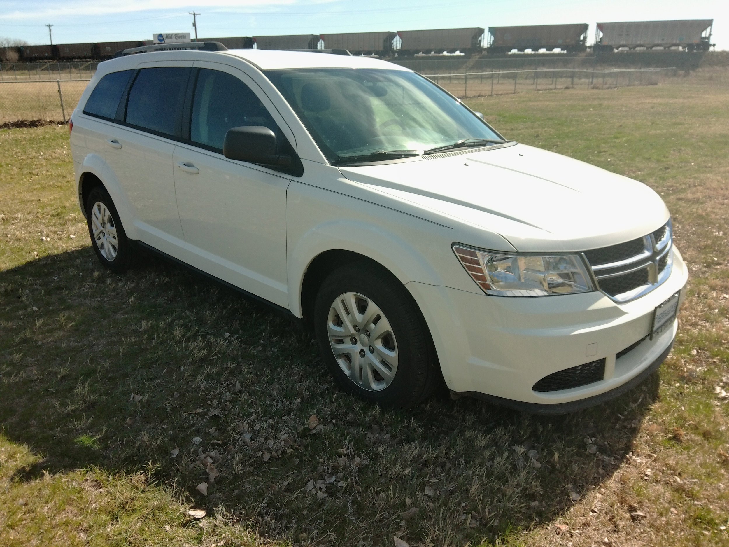 Used 2017 Dodge Journey SE FWD image 1