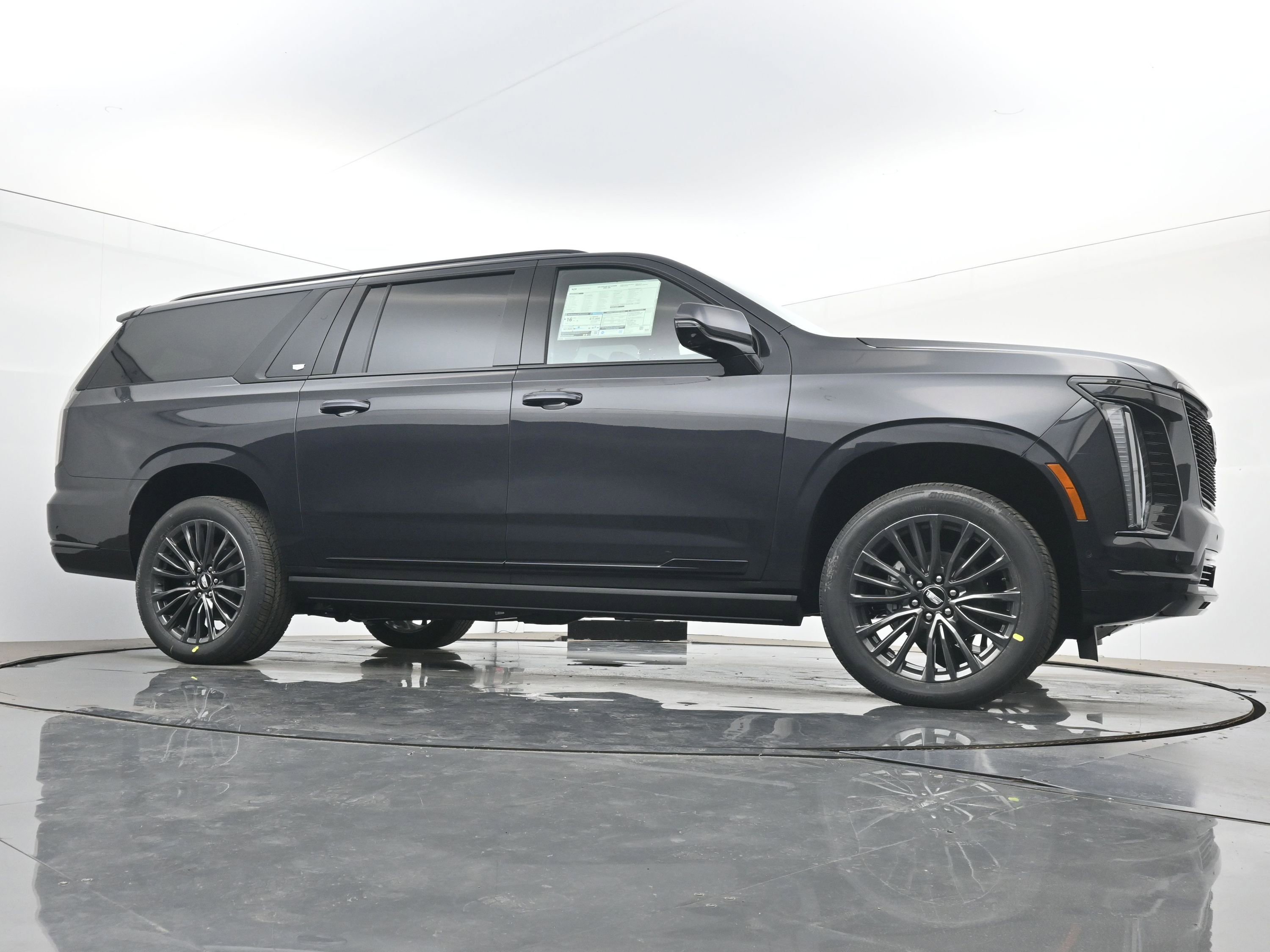 New 2026 Cadillac Escalade ESV Platinum Sport w/ LPO, Floor Liner Package AWD/4WD image 21