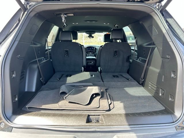 Used 2023 Chevrolet Traverse LT image 7