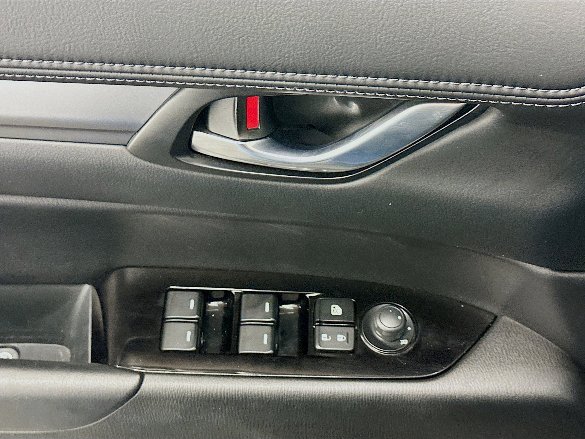 Used 2025 MAZDA CX-5 AWD 2.5 S w/ Select Package image 15