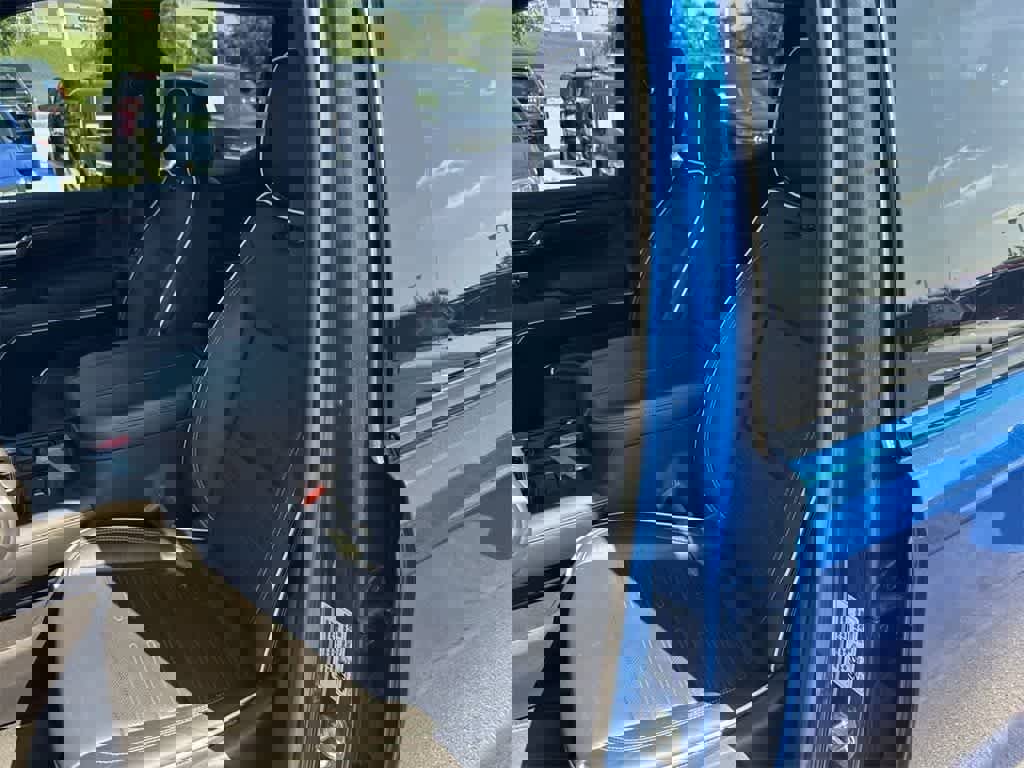 Used 2023 GMC Sierra 1500 AT4X image 33