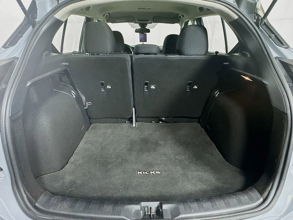 Used 2021 Nissan Kicks SV FWD image 29