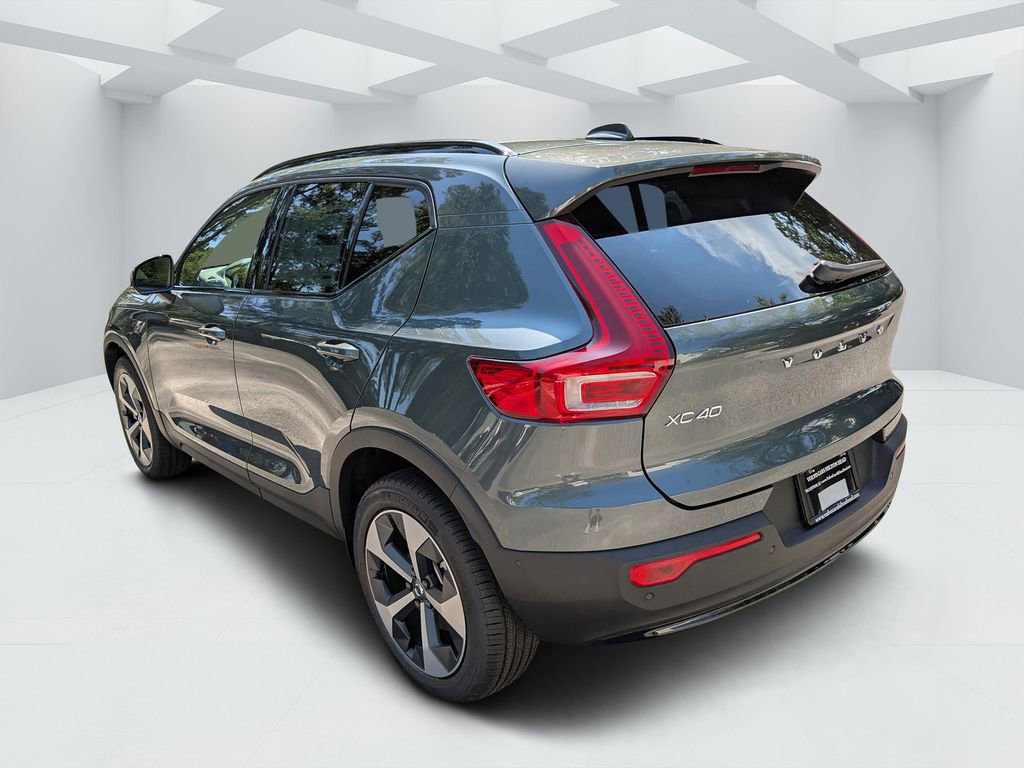 New 2026 Volvo XC40 B4 Plus w/ Climate Package image 5