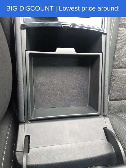 Used 2024 Chevrolet Traverse LT w/ LPO, Floor Liner Package FWD image 38