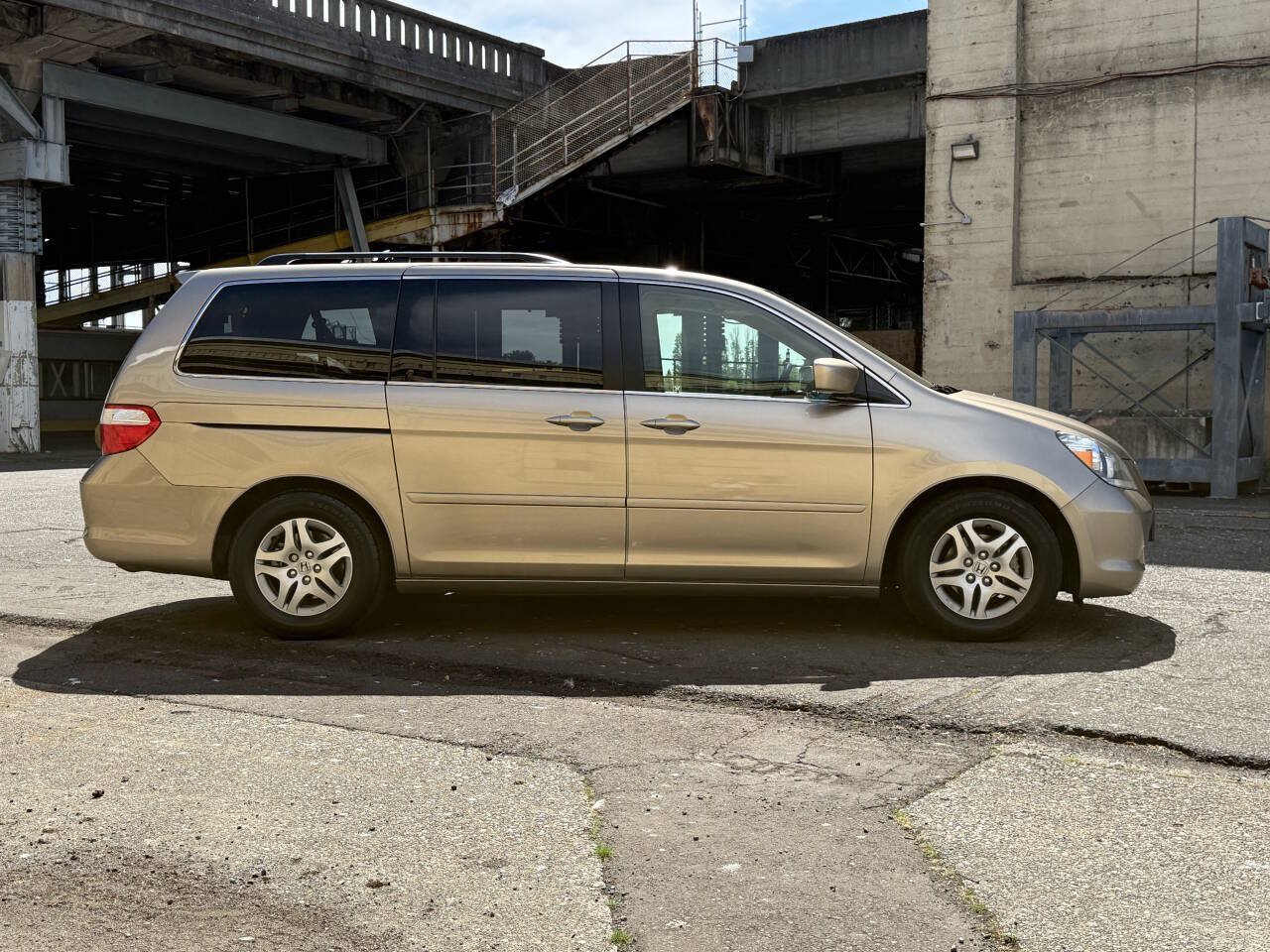 Used 2005 Honda Odyssey EX-L image 57