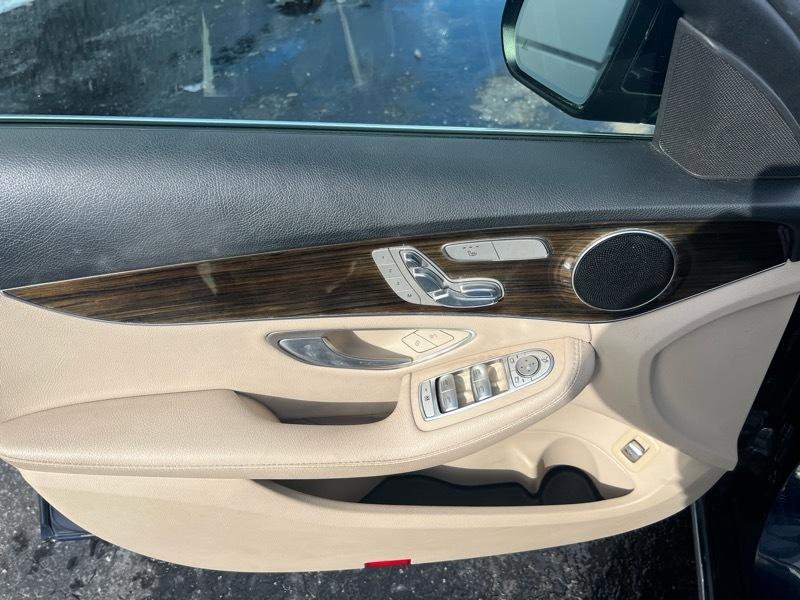 Used 2017 Mercedes-Benz C 300 4MATIC Sedan image 16