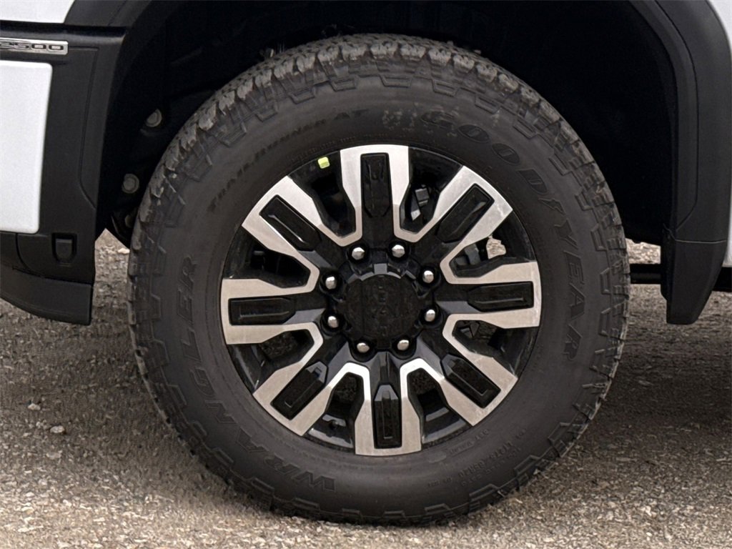 New 2026 GMC Sierra 2500 Denali Ultimate w/ Max Trailering Package image 12