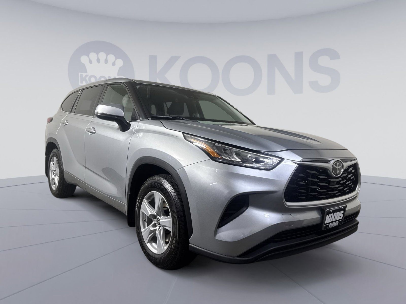 Used 2020 Toyota Highlander L AWD/4WD image 10