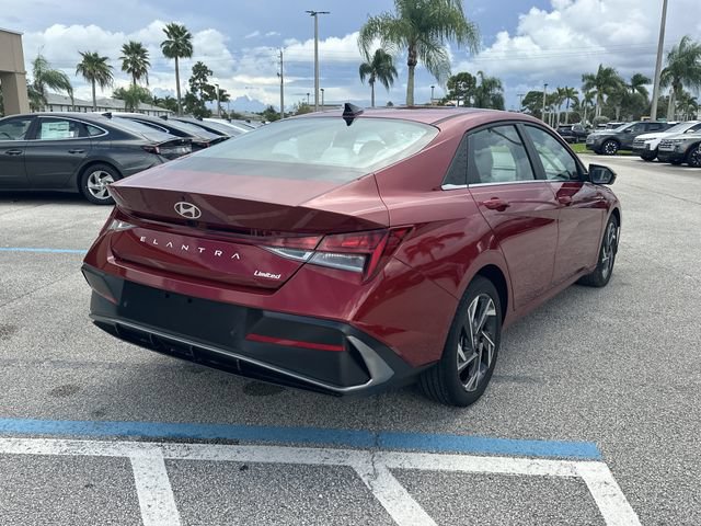 Certified 2024 Hyundai Elantra Limited FWD image 7