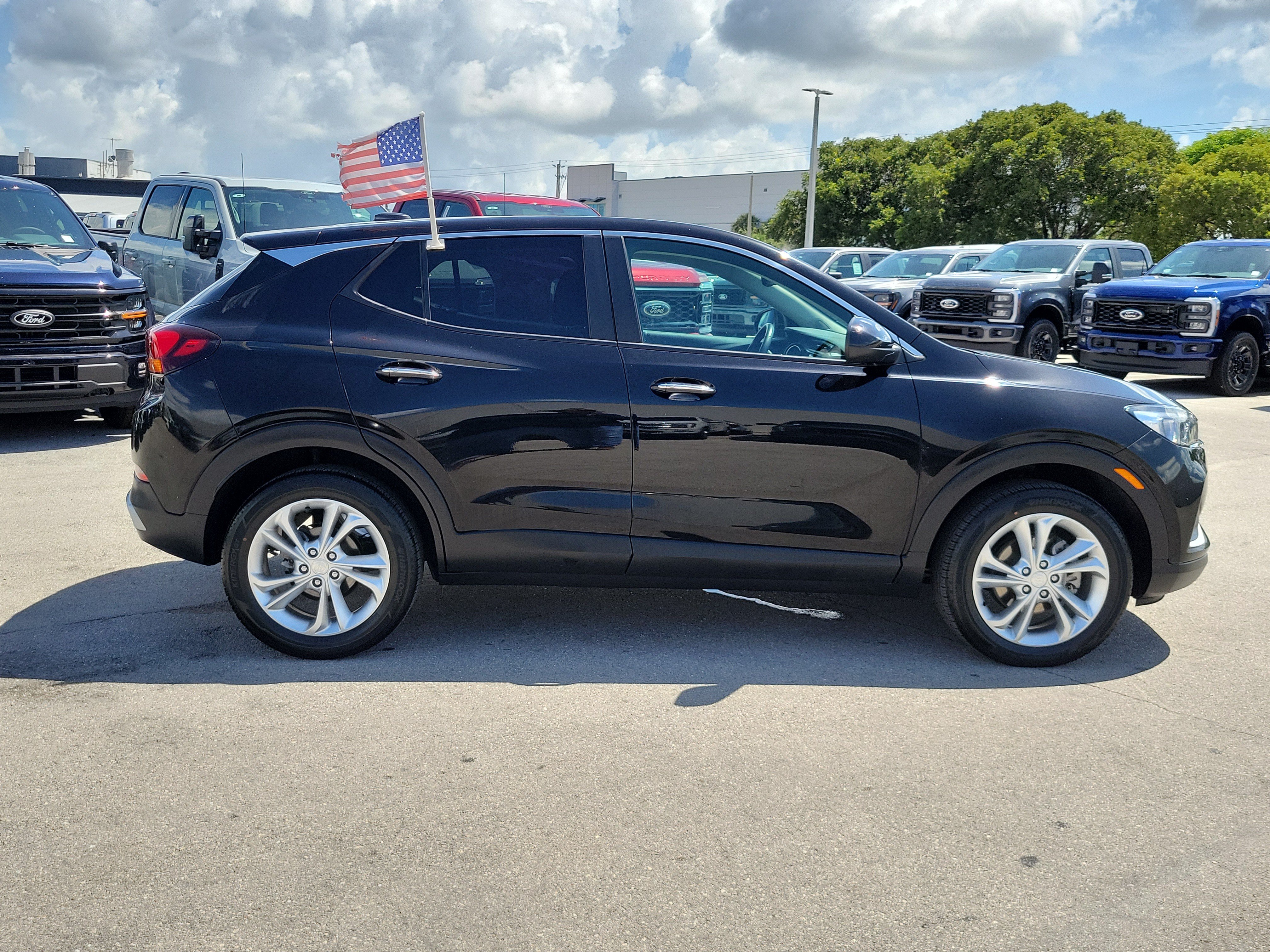 Used 2023 Buick Encore GX Preferred FWD image 4