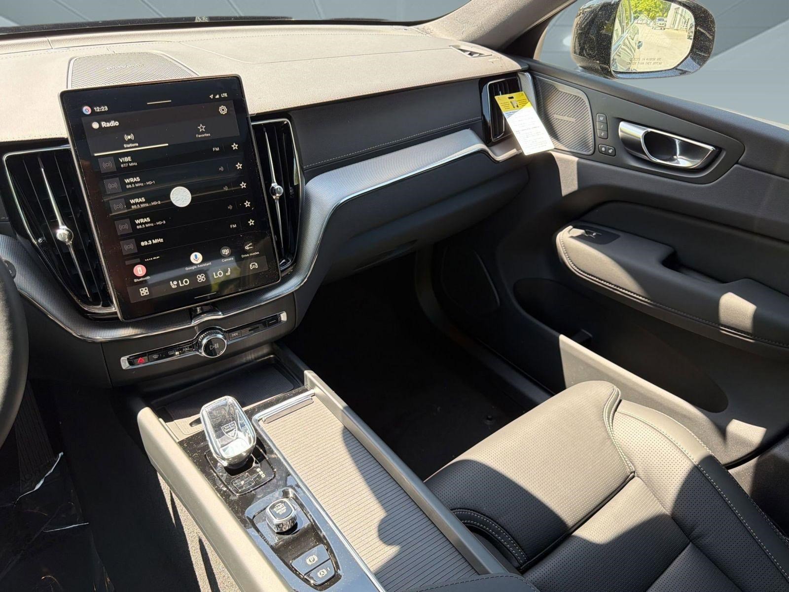 New 2026 Volvo XC60 B5 Ultra w/ Climate Package AWD/4WD image 27